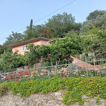 Roses House Σπίτι διακοπών Σέστρι Λεβάντε